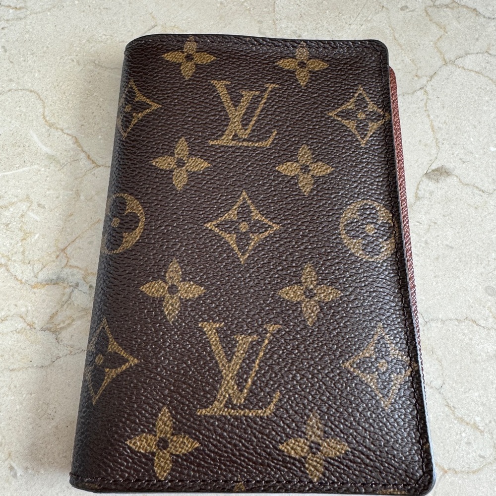 SOLD- Louis Vuitton monogram passport cover